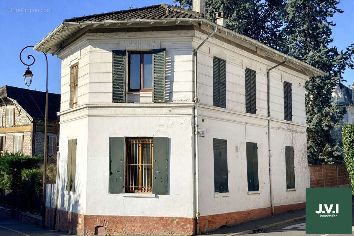 Maison à MONTMORENCY