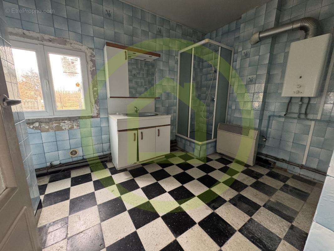 Maison à MAULDE