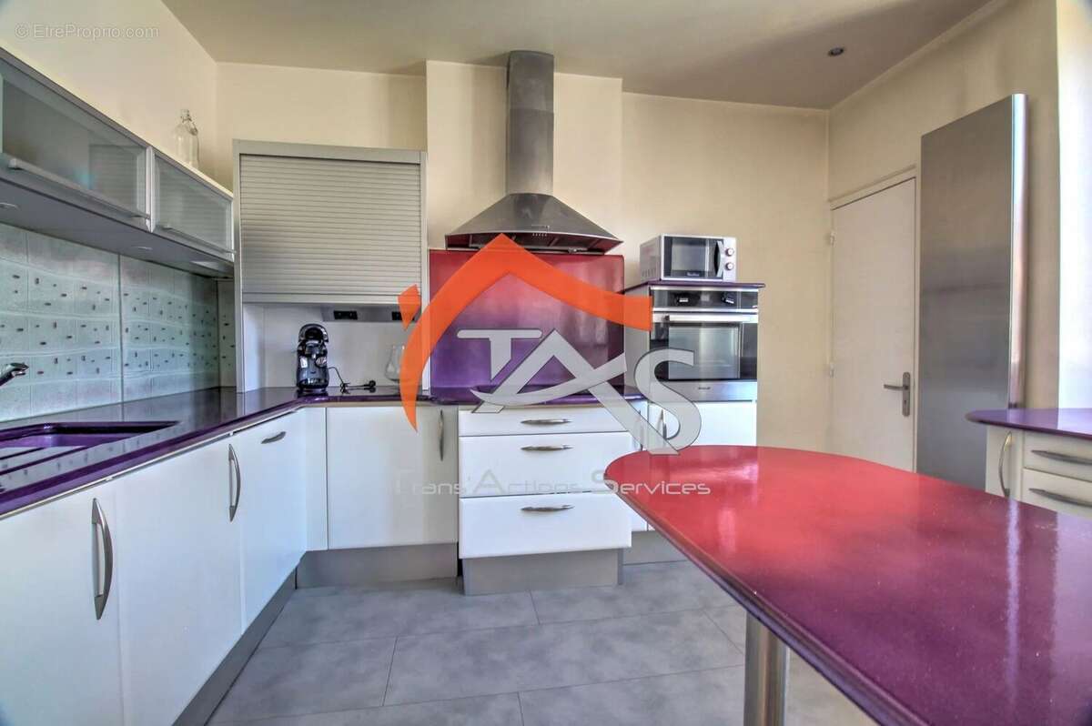 Appartement à SAINT-ETIENNE