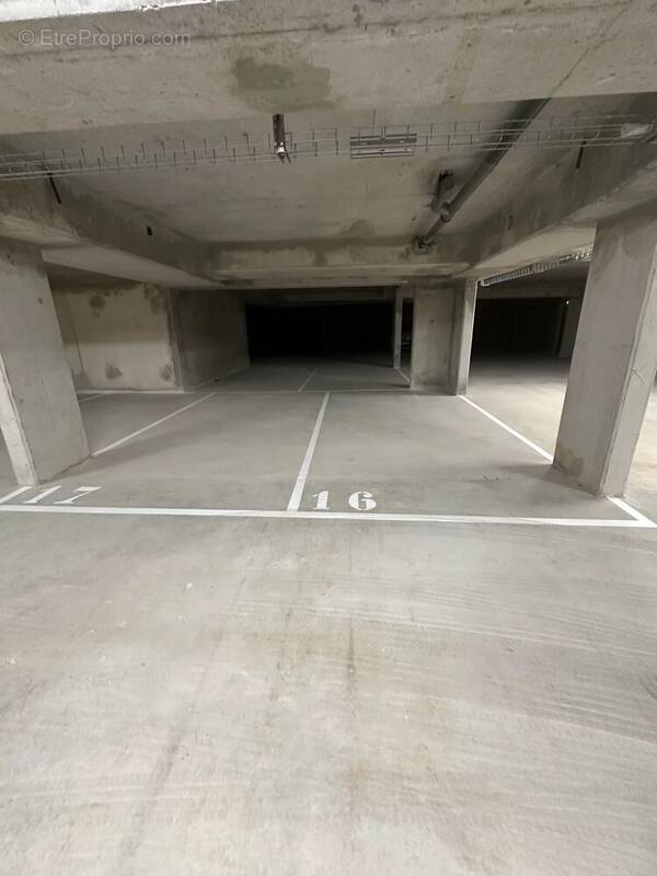 Parking à TOULON