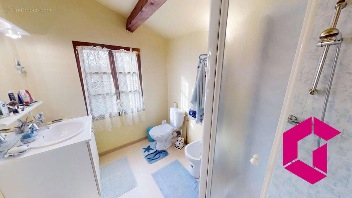 Maison à SAINT-GEORGES-D'AURAC