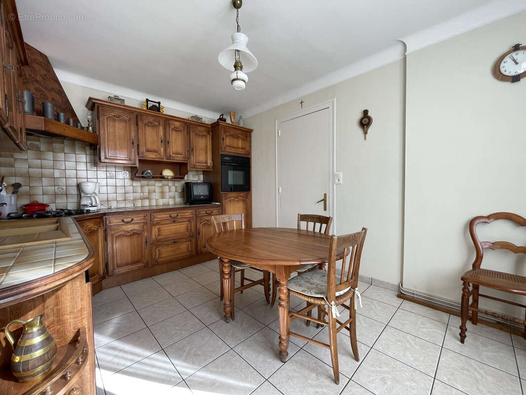 Maison à SAINT-GEREON