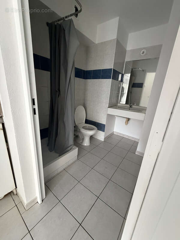 Appartement à MARSEILLE-5E