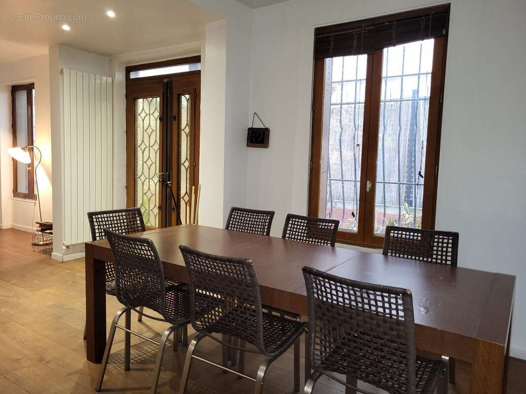 Pièce de vie - côté salle à manger - Maison à ASNIERES-SUR-SEINE