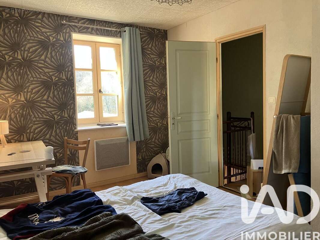 Maison 304 m² à Bayac  - photo 6