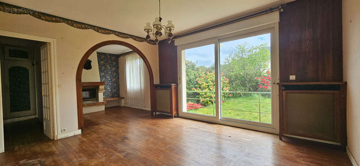 Maison à PLOUIGNEAU
