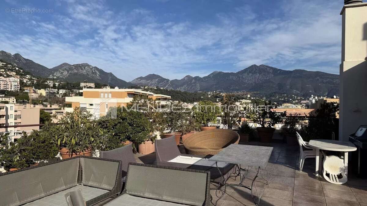 Appartement à ROQUEBRUNE-CAP-MARTIN