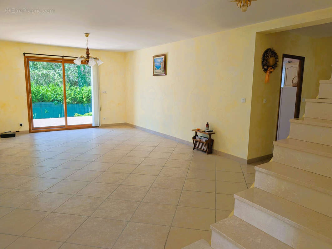 Maison 340 m² à Favrieux  - photo 8