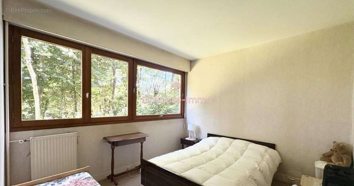 Appartement à VAUX-LE-PENIL