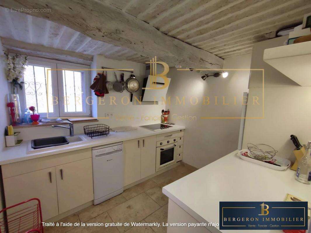 Maison à SAINT-CEZAIRE-SUR-SIAGNE