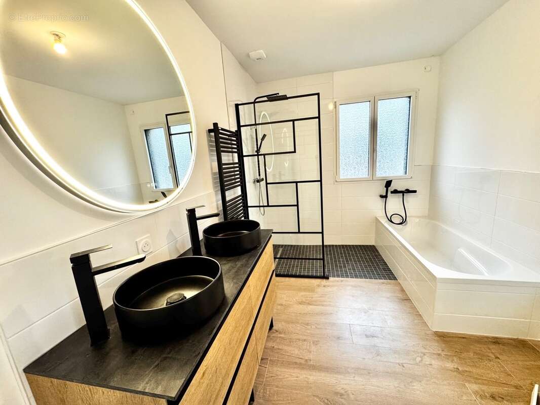 Maison de plain-pied de 102 m² LANNILIS (29) - photo 12