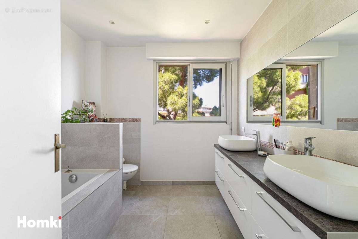 Appartement à MARSEILLE-8E