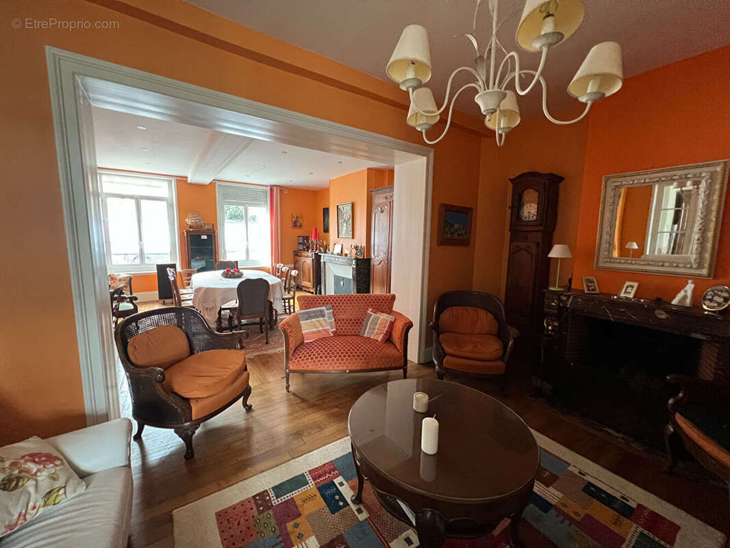 Maison à RIBEMONT