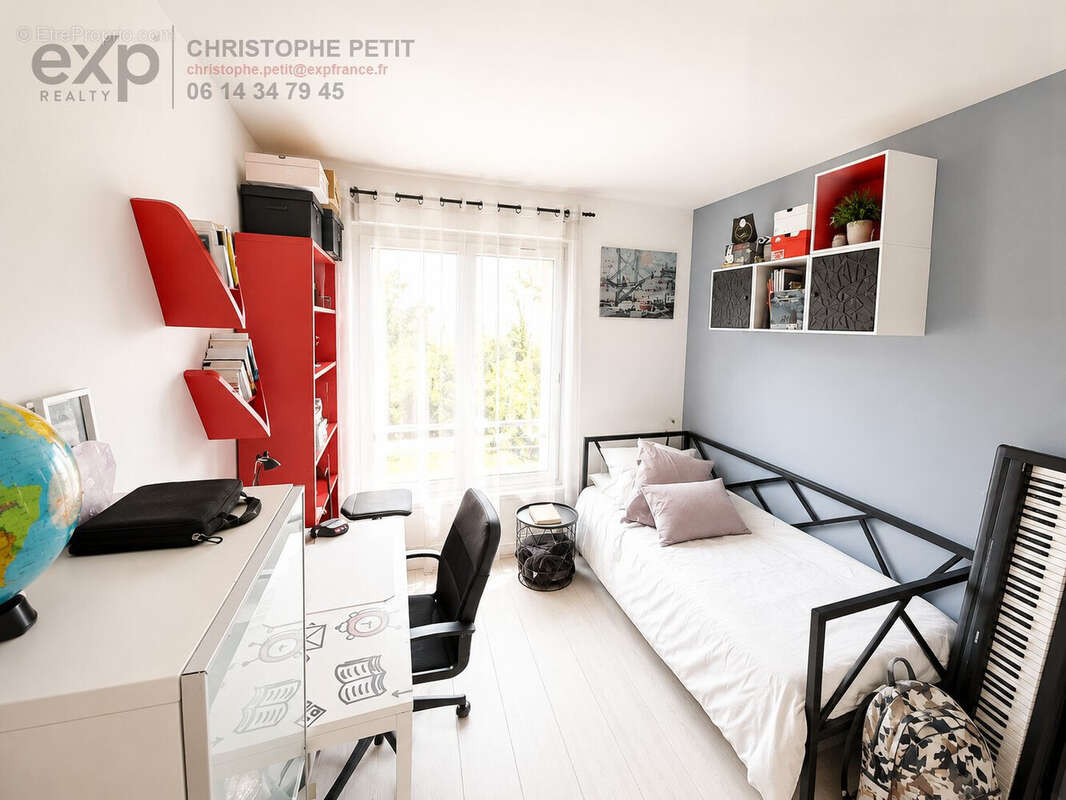 Appartement à LEVALLOIS-PERRET