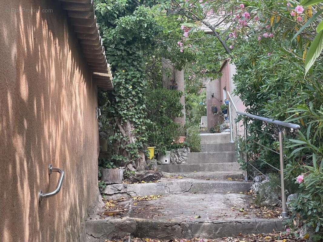 Maison à SAUSSET-LES-PINS