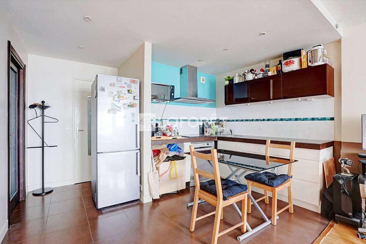 Appartement à PARIS-14E