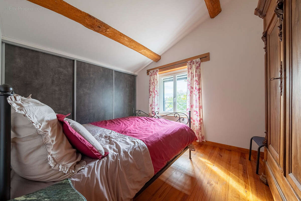 Maison à ROQUESERIERE