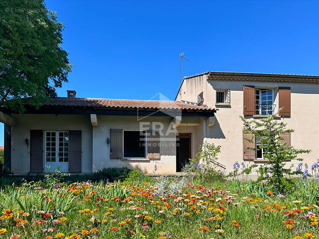 Maison à CHATEAURENARD