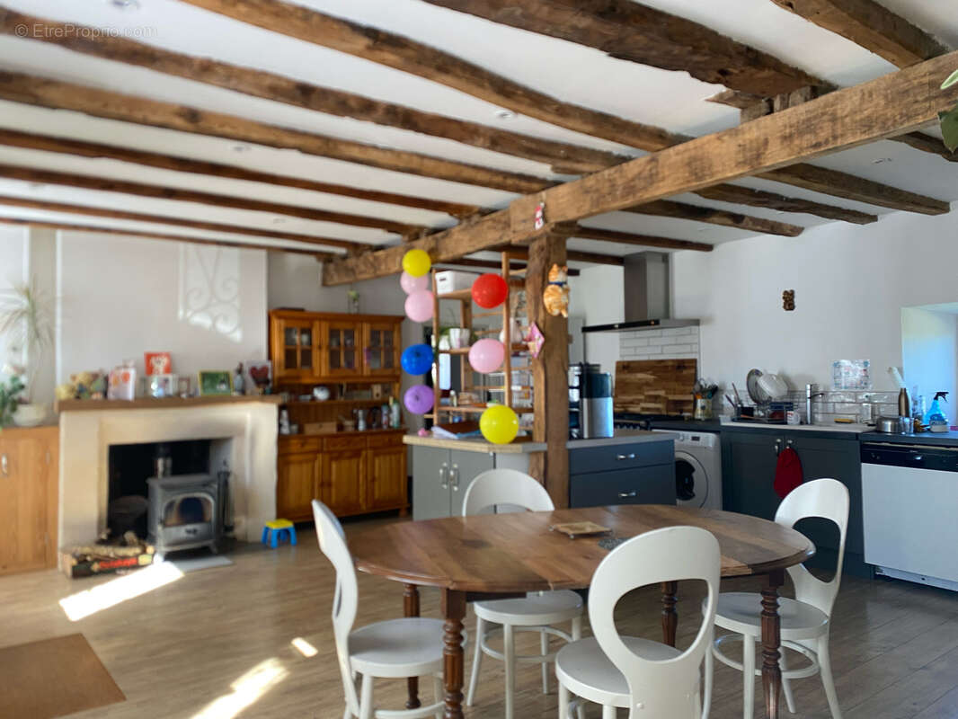 Maison à LA PORCHERIE