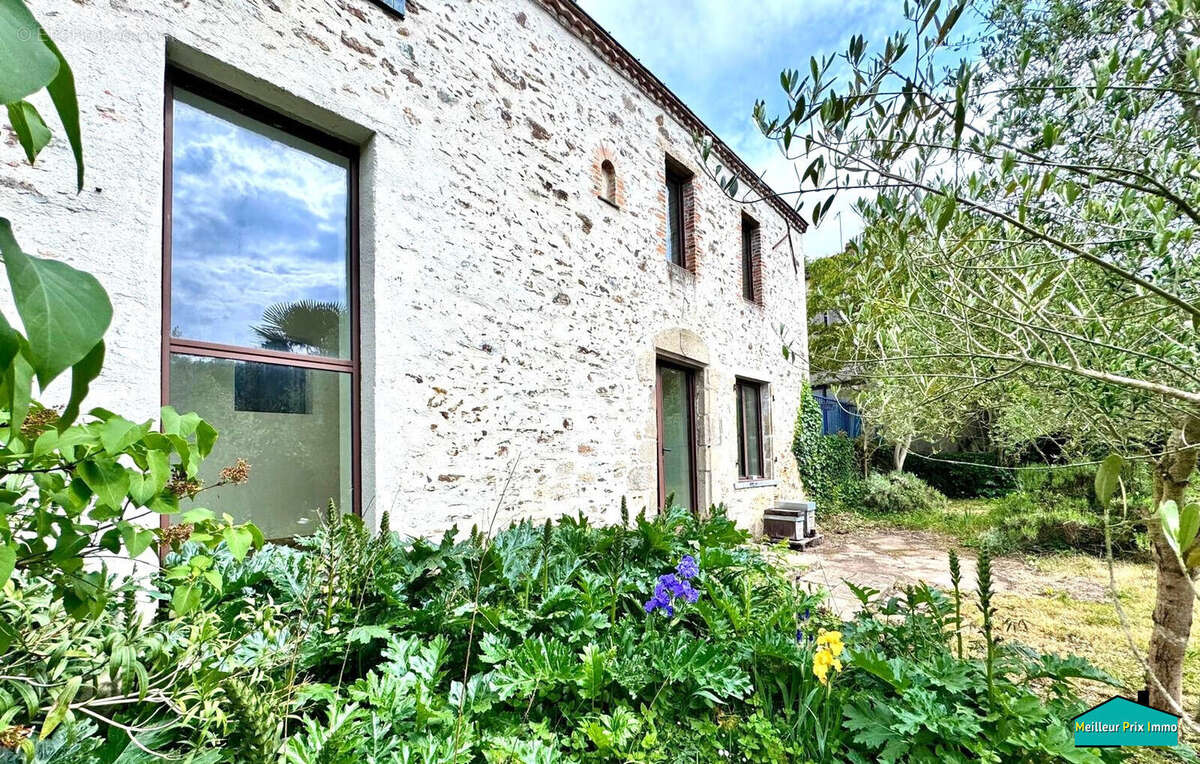 Maison à ROCHESERVIERE