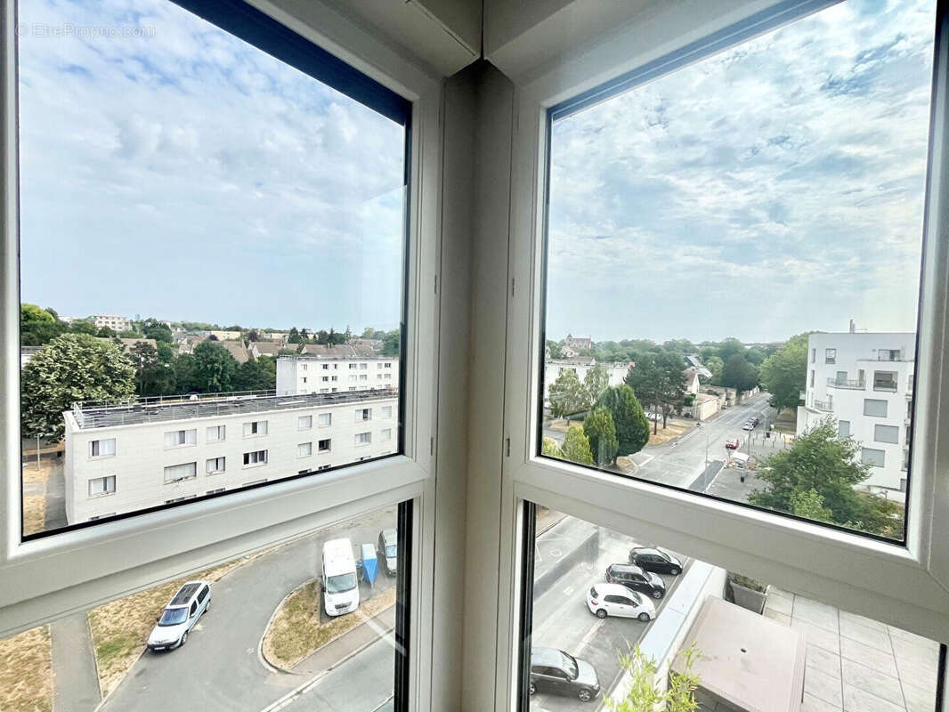 A VENDRE appartement Caen 2 pièce(s) 39.60 m2 - vendu libre - dernier étage - ascenseur - parking - vue dégagée - photo 10