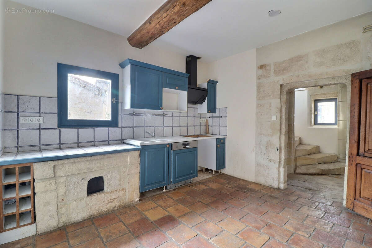 Maison à SAINT-BRES