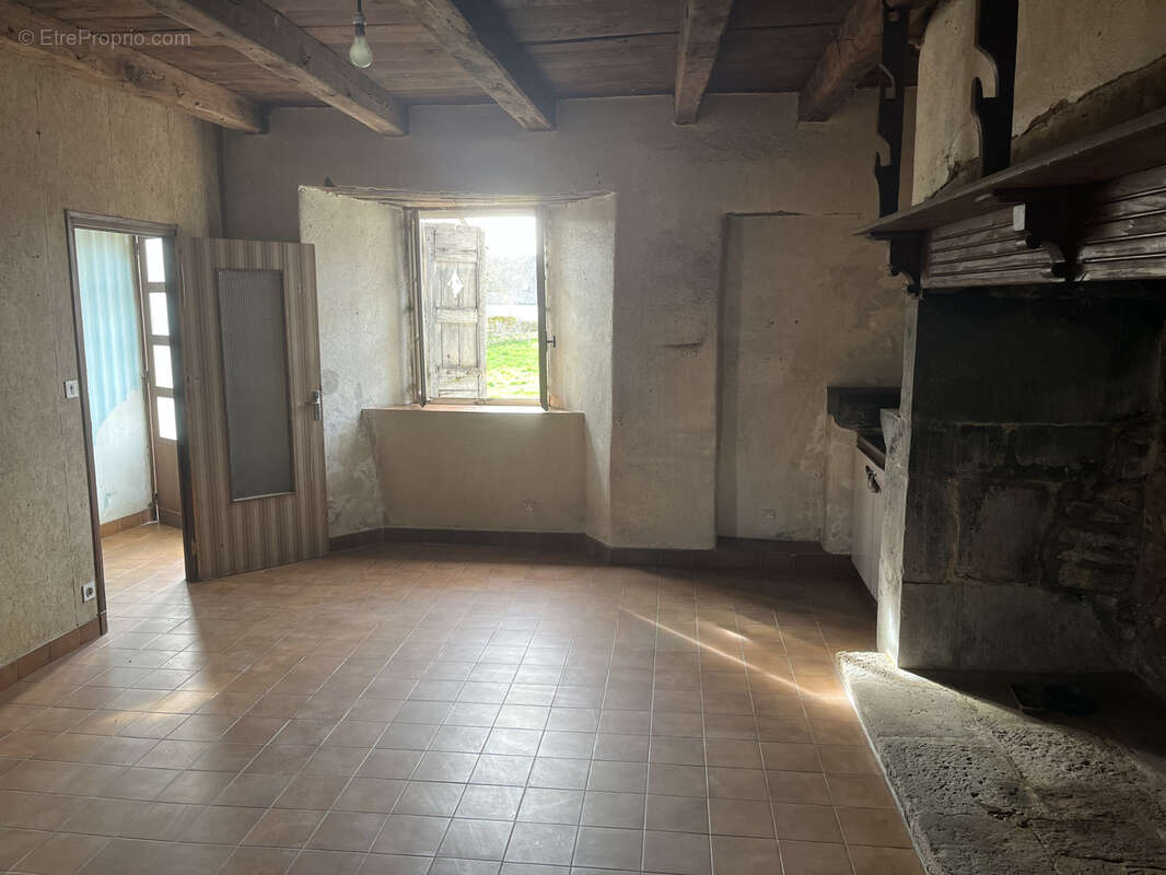 Maison à CHALVIGNAC