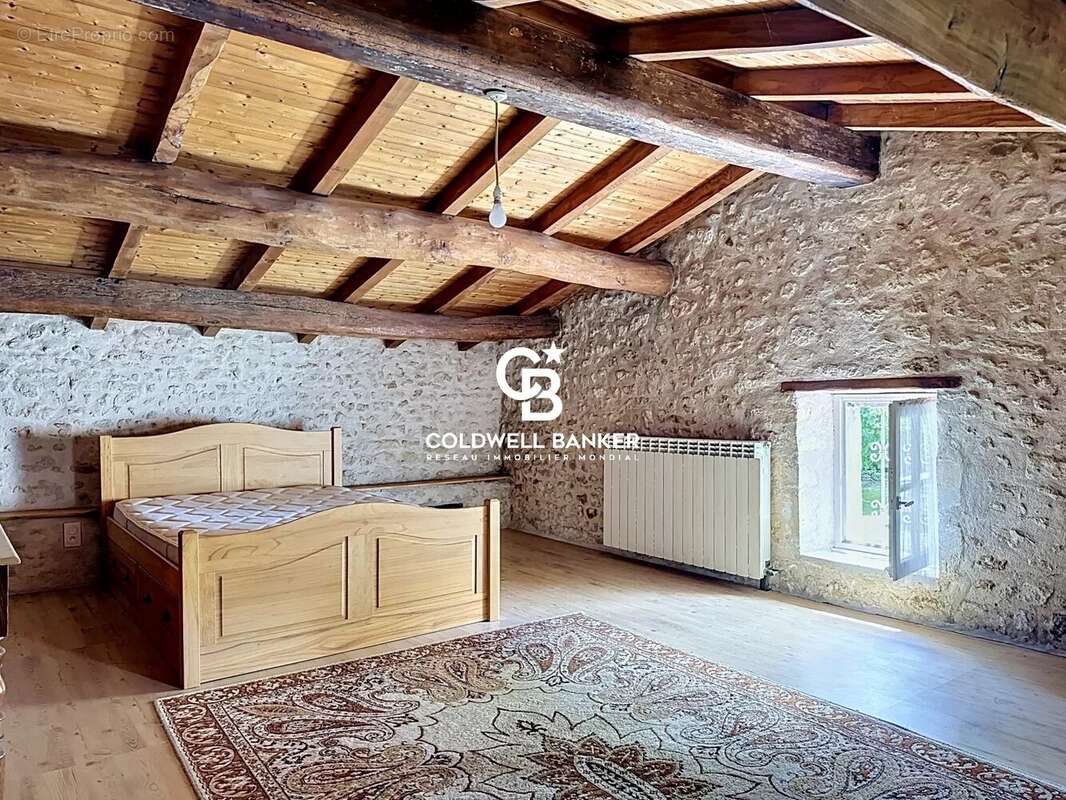 Maison à SAINT-NAZAIRE-SUR-CHARENTE