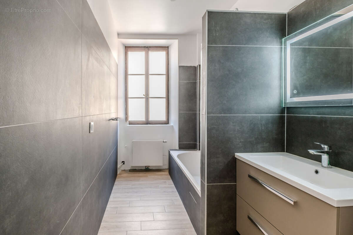 Appartement à EVIAN-LES-BAINS