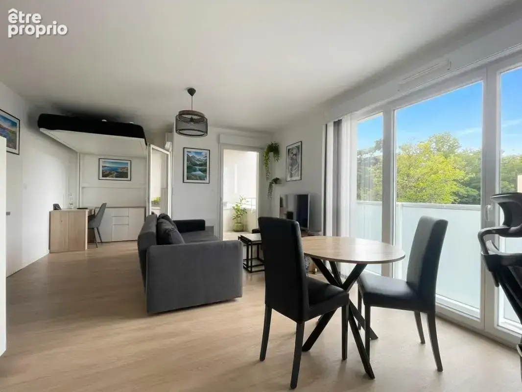Appartement à LA CHAPELLE-BASSE-MER