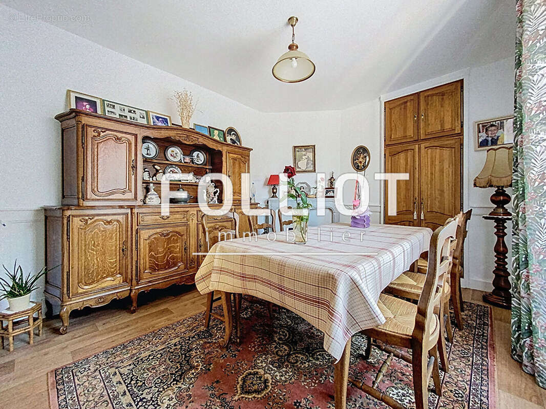 Maison à BRICQUEBEC