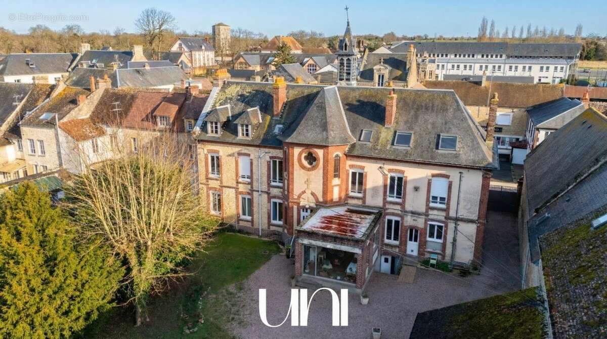 Maison à SAINT-PIERRE-SUR-DIVES