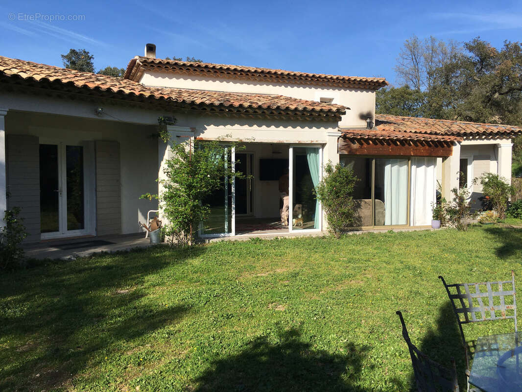 Maison à PLAN-DE-LA-TOUR