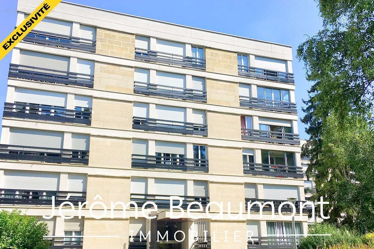 Appartement à EZANVILLE