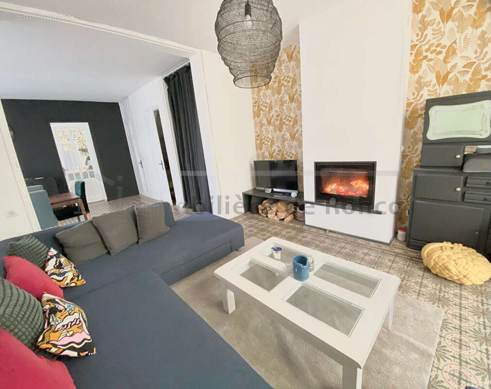 Maison 240 m² centre bourg - photo 6