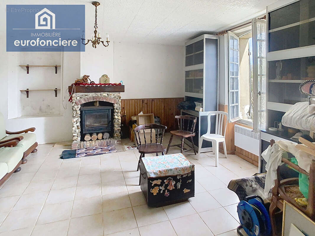 EN EXCLUSIVITE Située au coeur d'un charmant village de la Forêt d'Othe - photo 4
