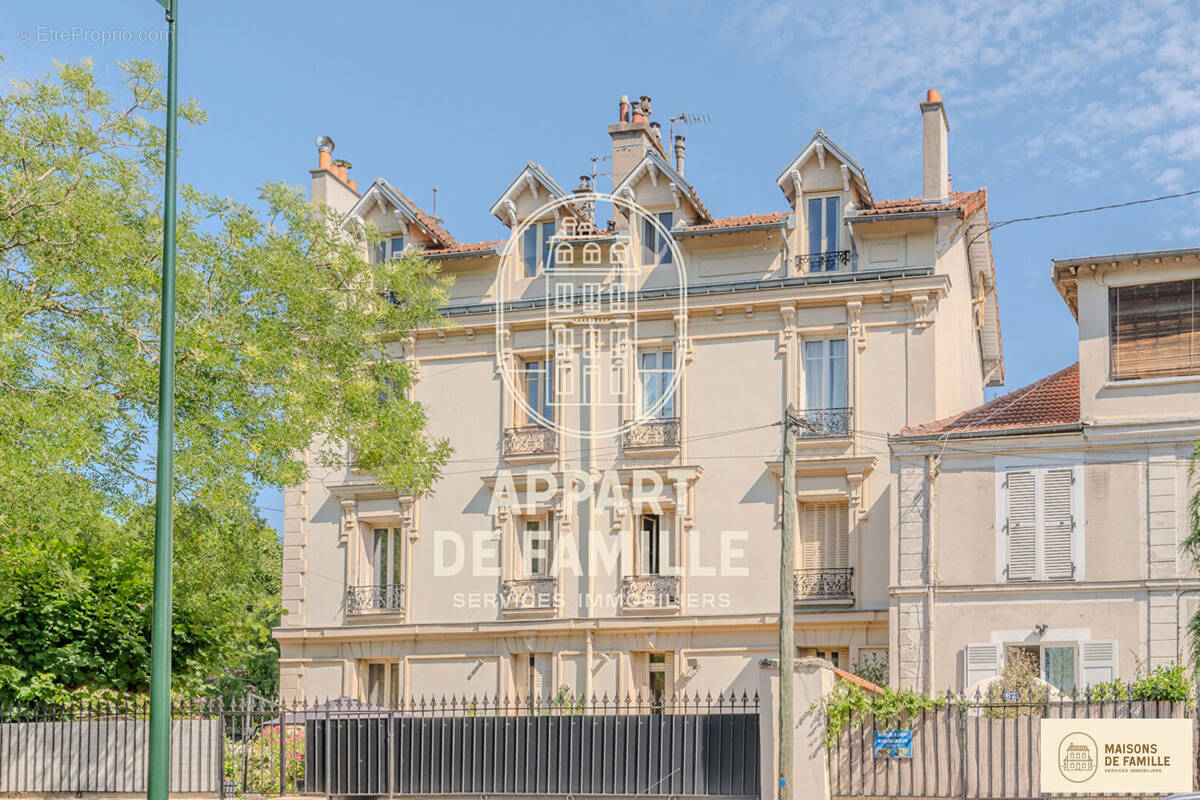 Appartement à GARCHES
