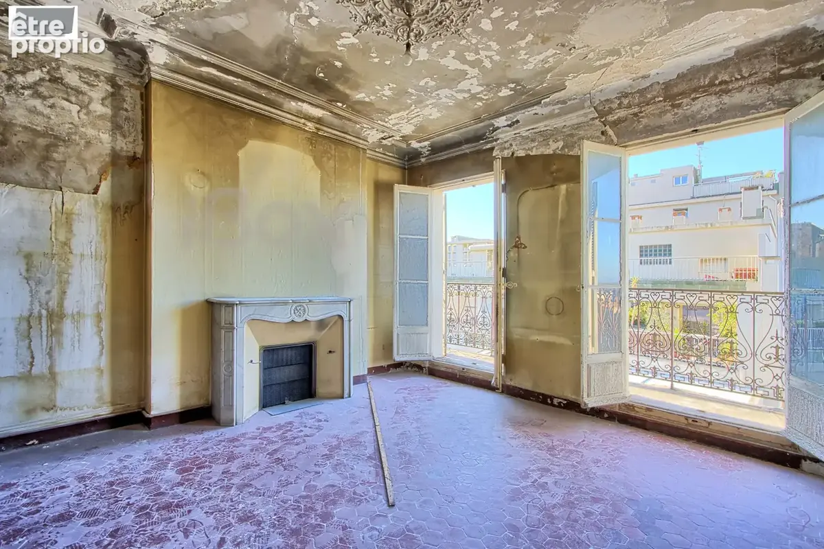 Toulon centre place de la liberte - appartements a rehabiliter - photo 14
