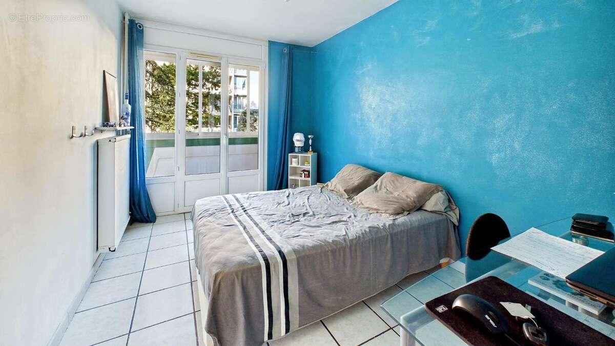 Appartement à GUILHERAND-GRANGES