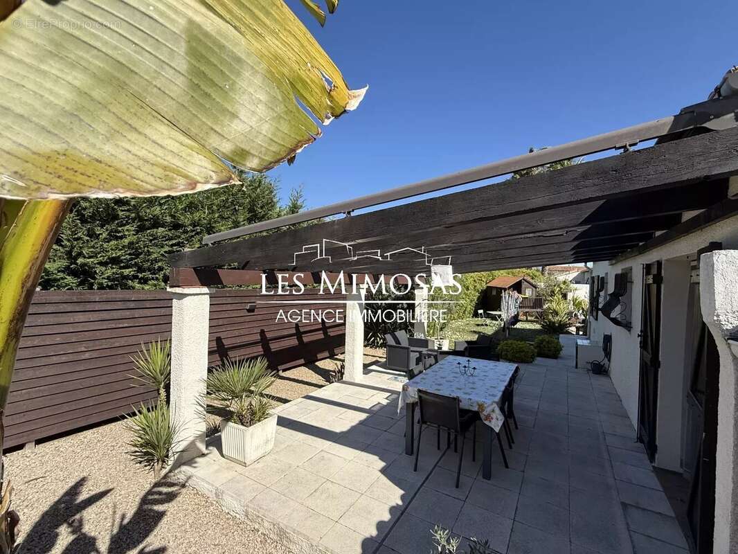 Maison 4 P avec grand GARAGE – LE MUY - photo 14