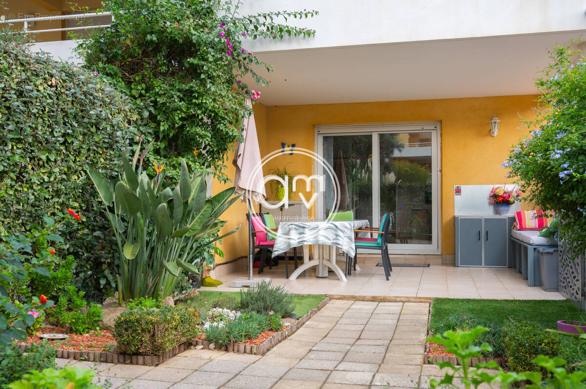 Appartement à BORMES-LES-MIMOSAS