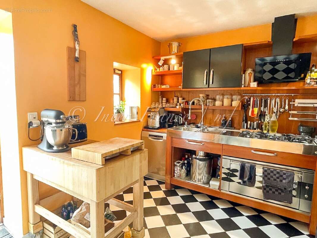 Maison 167 m² à Chantelle  - photo 8