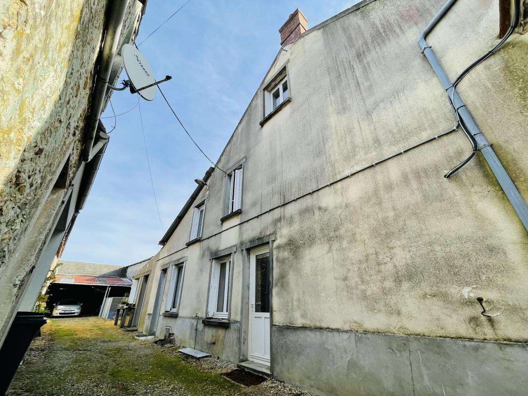 Maison à ETAMPES