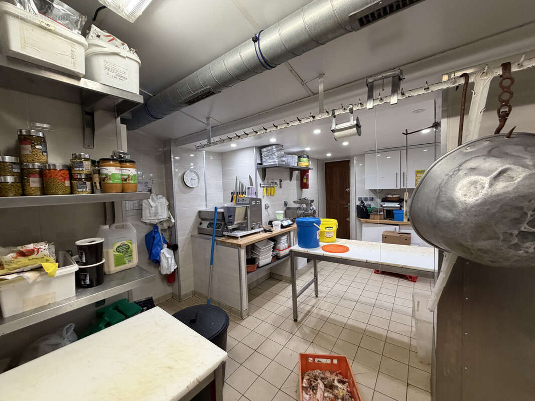 Fond de commerce BOUCHERIE-CHARCUTERIE-TRAITEUR secteur Aigueperse, 600000€ CA , vente 199000€ FAI - photo 5
