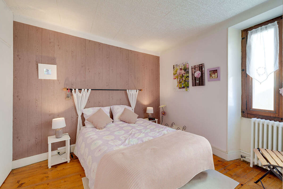 Maison Lugrin 6 pièces 99.75 m² avec jardin dans un secteur très calme. - photo 6