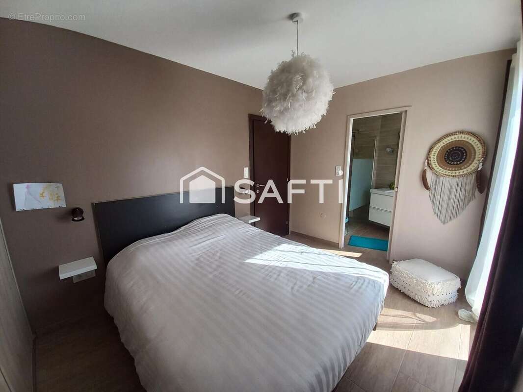 Maison 205 m² à Ollieres  - photo 8