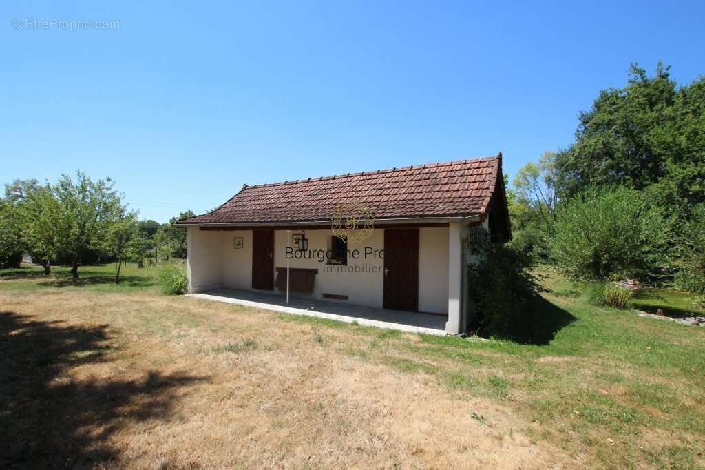 Belle longere des annees 1950 de 174 m² avec dependances, terrain de 3794 m² et mare - photo 6
