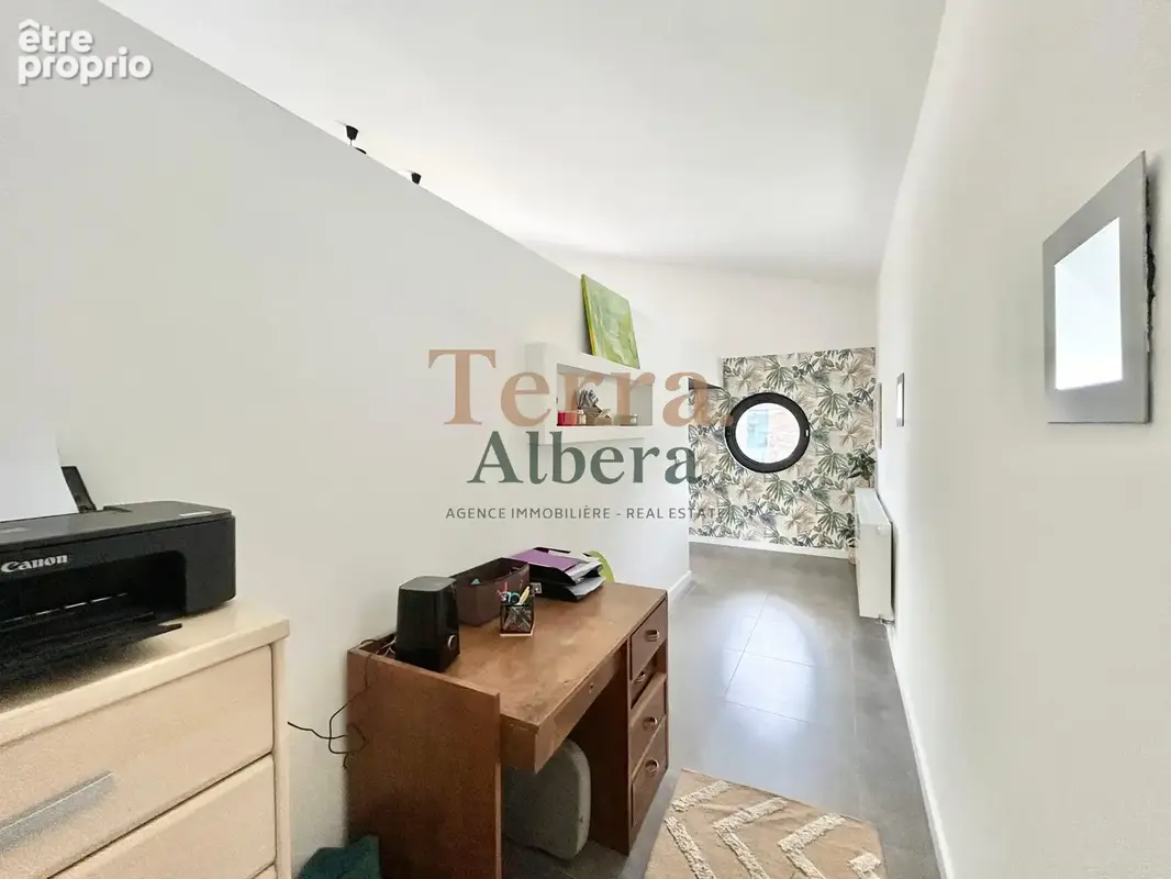 Villa Contemporaine avec piscine, studio indépendant, et grand garage atelier - photo 18
