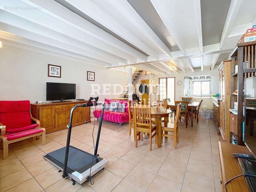 REIMS - À VENDRE - Avenue de LAON - Appartement duplex - photo 3