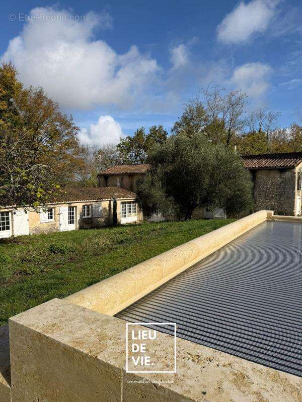 Maison à VILLEGOUGE